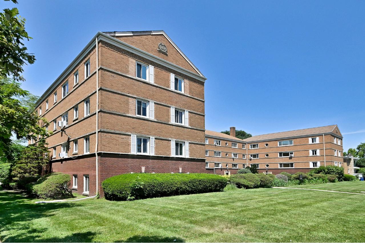 1112 N Harlem Ave. #1, River Forest, IL 60305