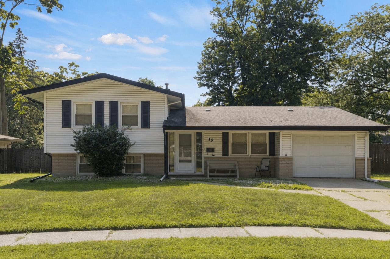 39 Arapaho Dr., Thornton, IL 60476