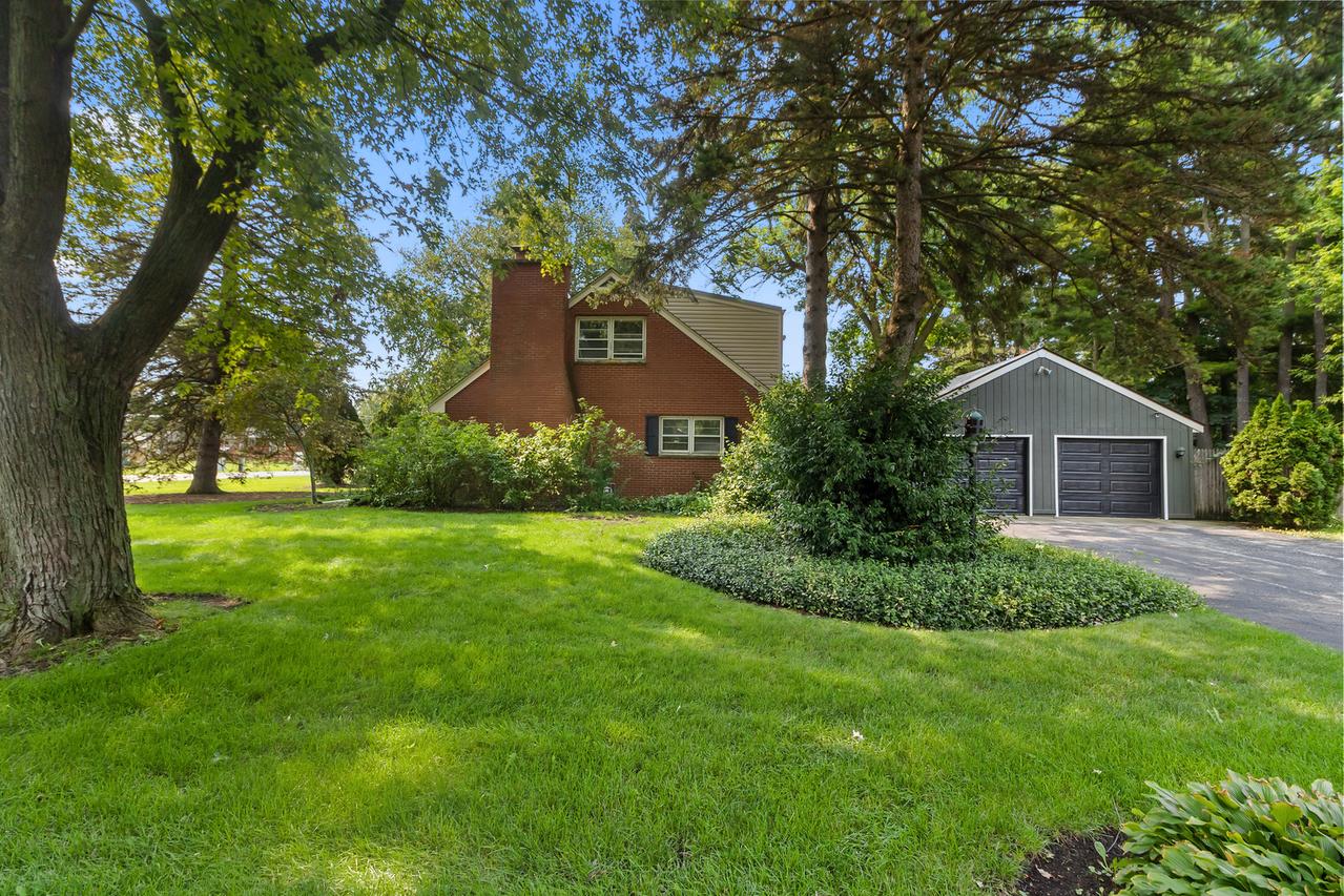 1501 20th St., Zion, IL 60099