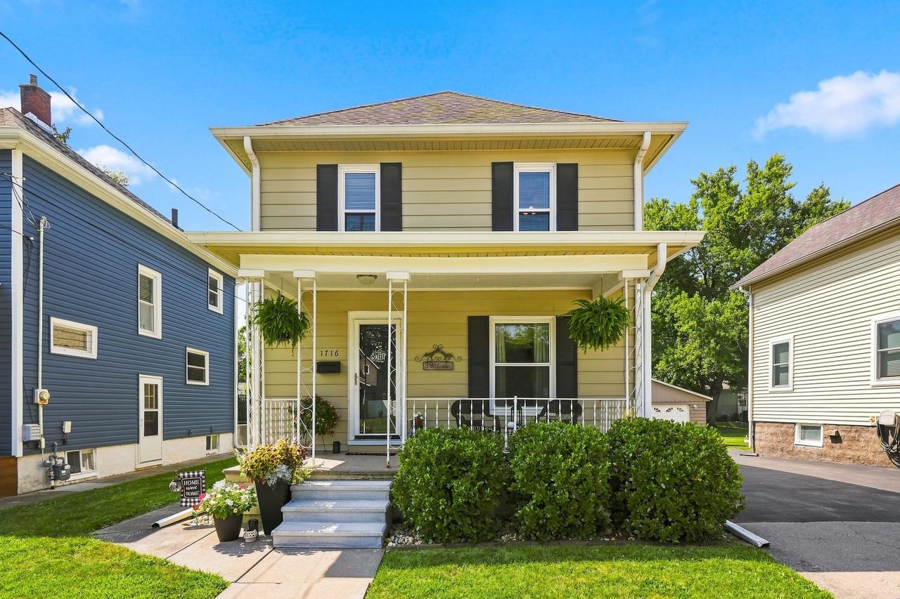 1716 28th Ave., Moline, IL 61265