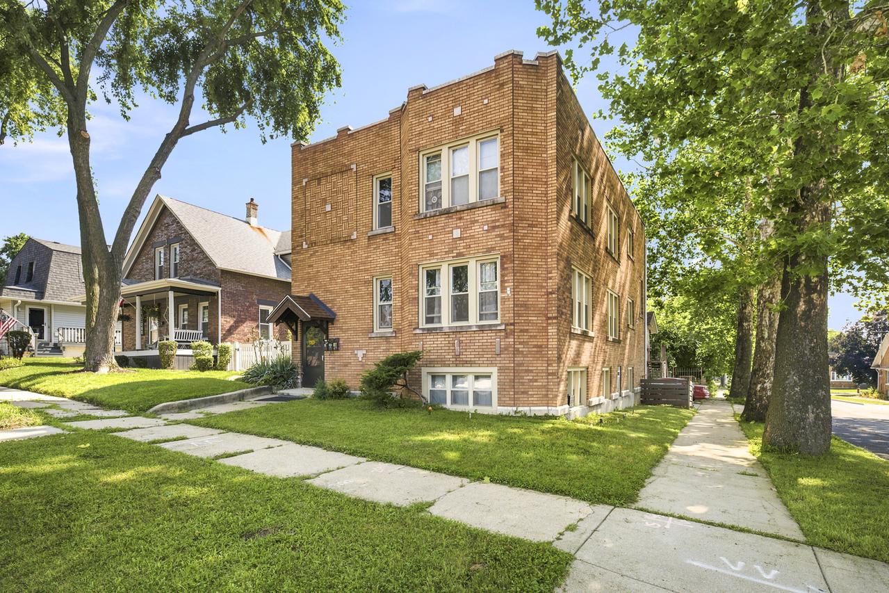 900 Wilcox St., Joliet, IL 60435