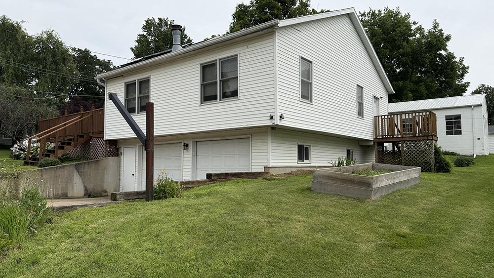 409 N Barber Ave., Polo, IL 61064