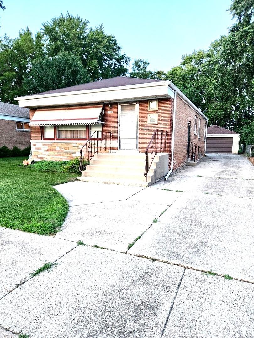 14415 S Saginaw Ave., Burnham, IL 60633