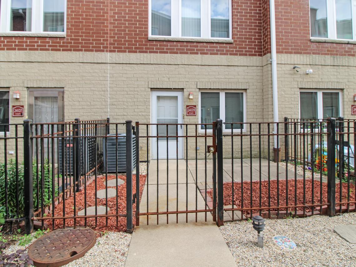 2409 W 32nd Pl., Chicago, IL 60608