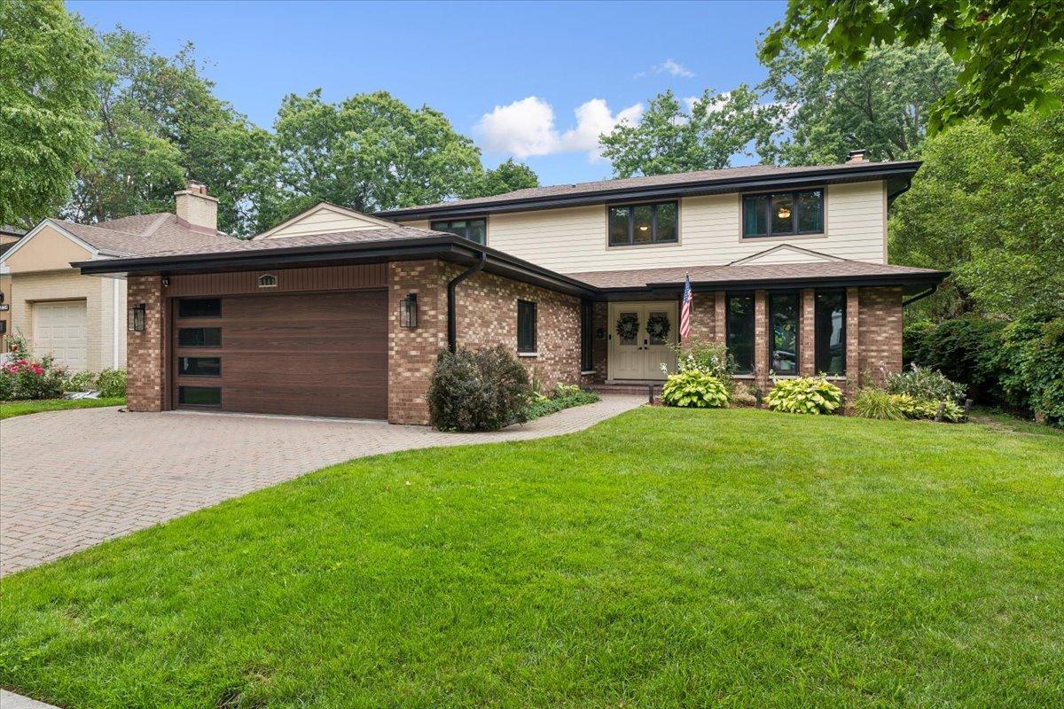 6940 N Mendota Ave., Chicago, IL 60646