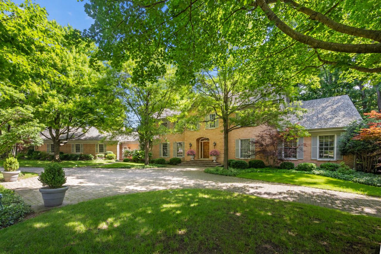 7 Bristol Rd., Northfield, IL 60093