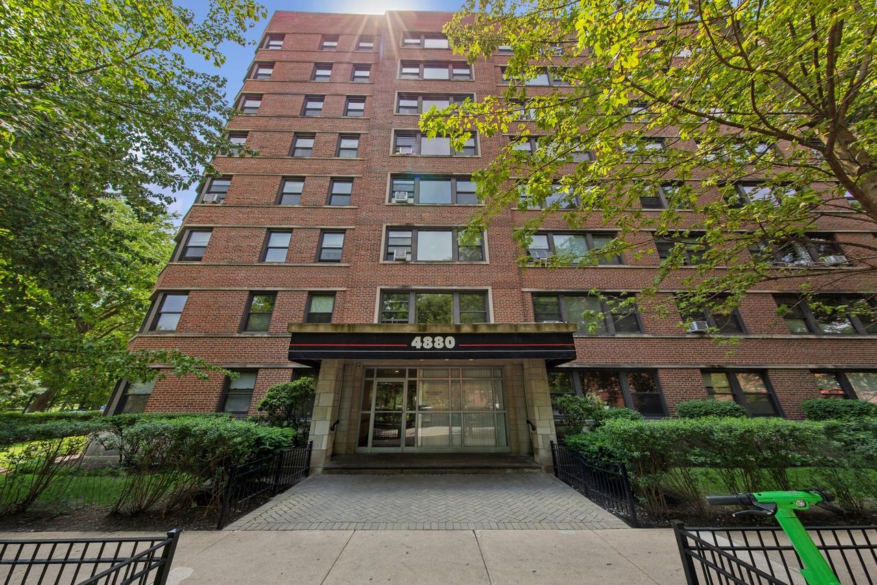4880 N Marine Dr. #105, Chicago, IL 60640