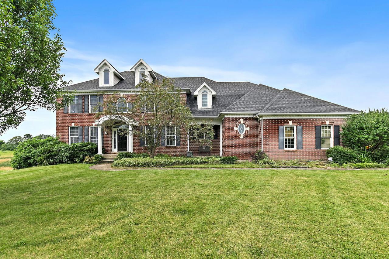 1365 Pheasant Tr., Hampshire, IL 60140