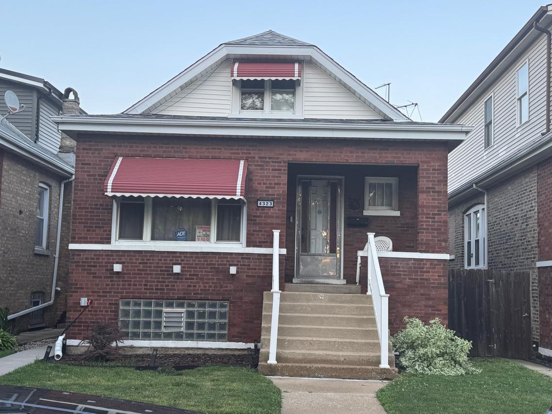 4323 S Saint Louis Ave., Chicago, IL 60632
