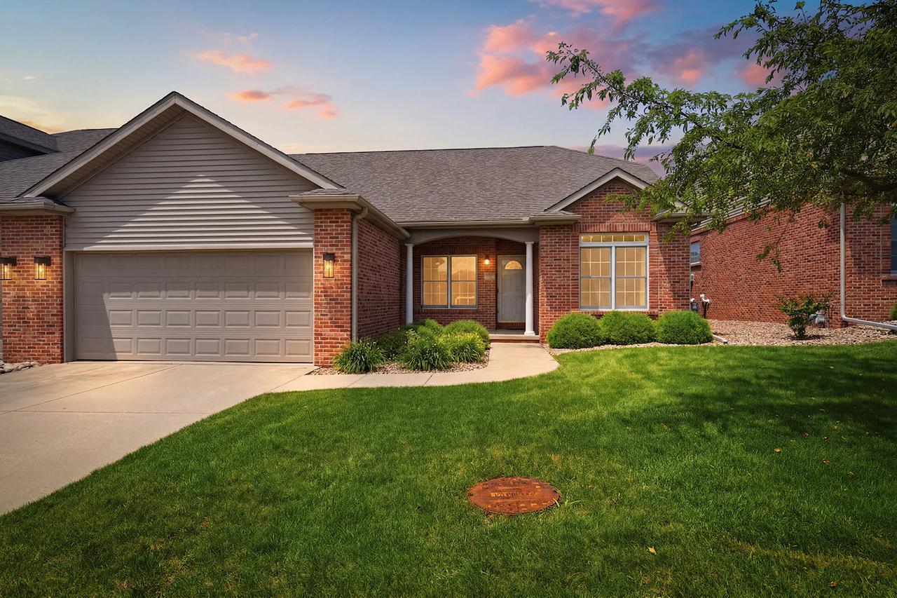 5 Spring Ridge Cir., Bloomington, IL 61704