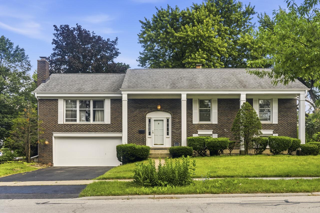 933 W Gilbert Ave., Palatine, IL 60067