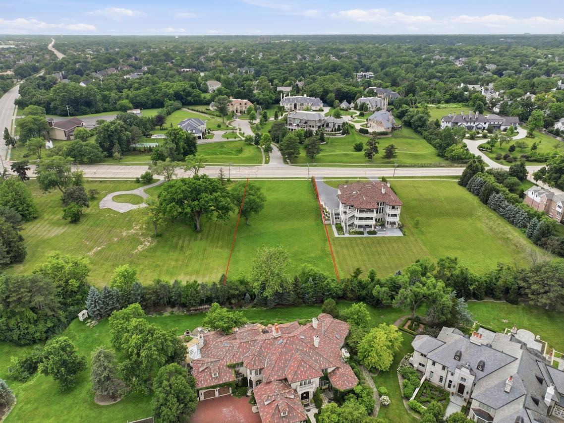6423 S County Line Rd., Burr Ridge, IL 60527