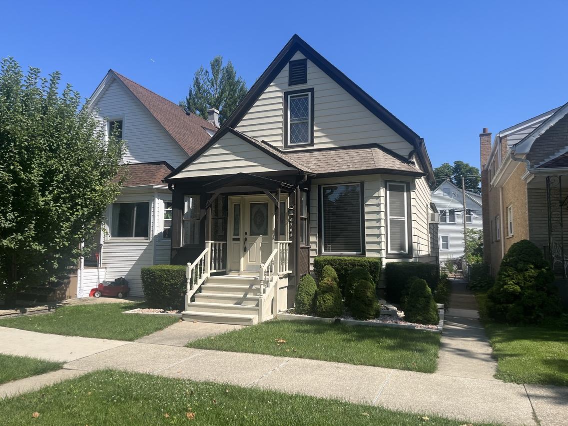 6703 31st St., Berwyn, IL 60402