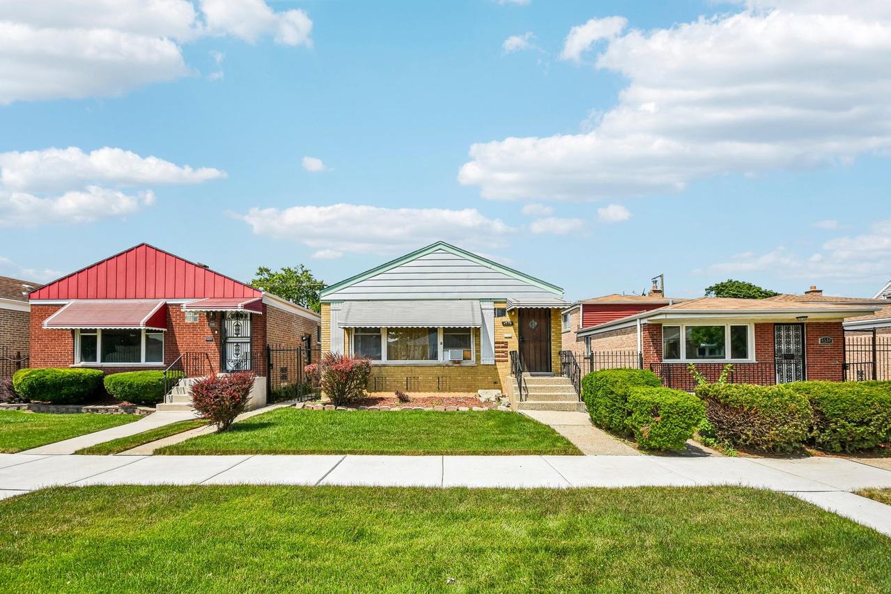 4536 S Lavergne Ave., Chicago, IL 60638
