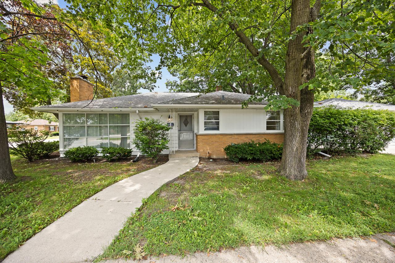 16371 Evans Ave., South Holland, IL 60473