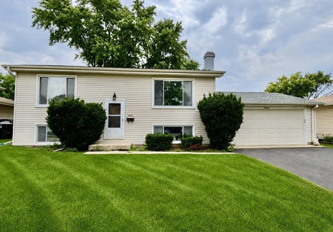 7043 Hemlock St., Hanover Park, IL 60133