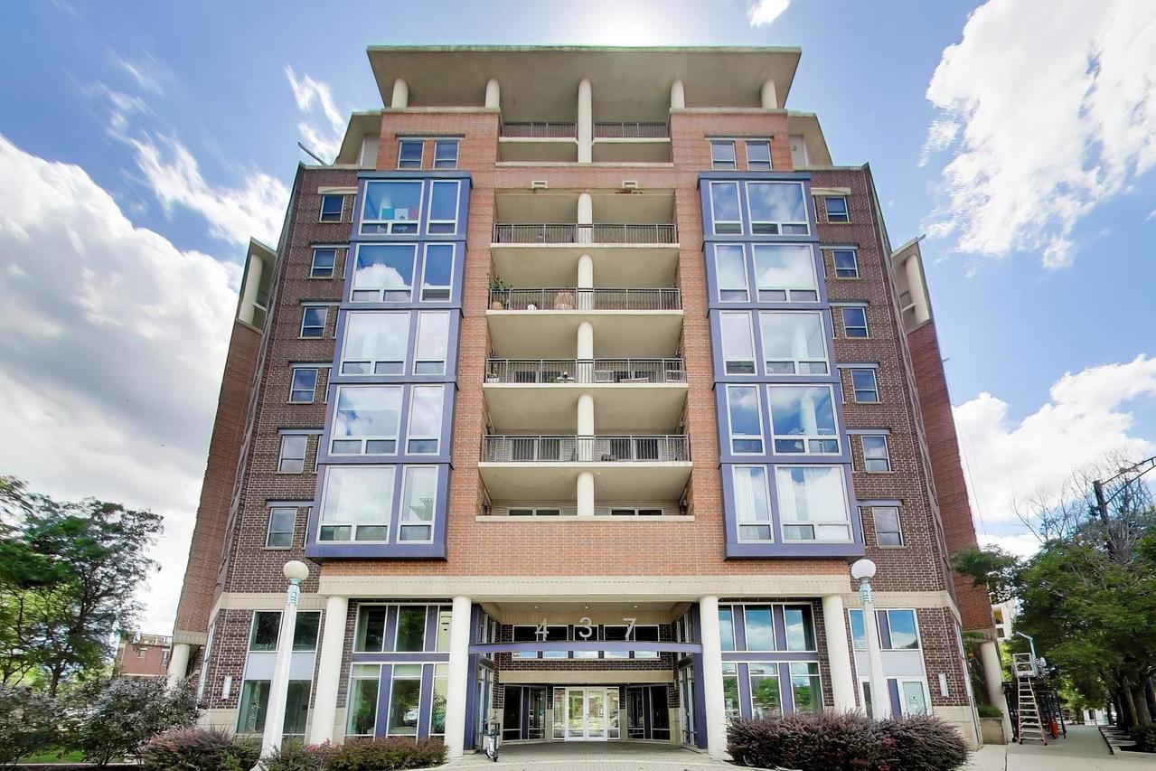 437 W Division St. #303, Chicago, IL 60610