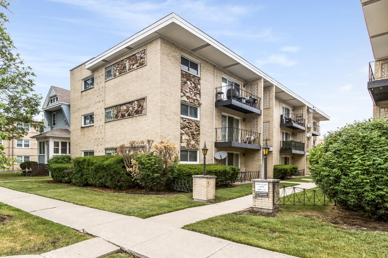 6817 N Olmsted Ave. #201, Chicago, IL 60631