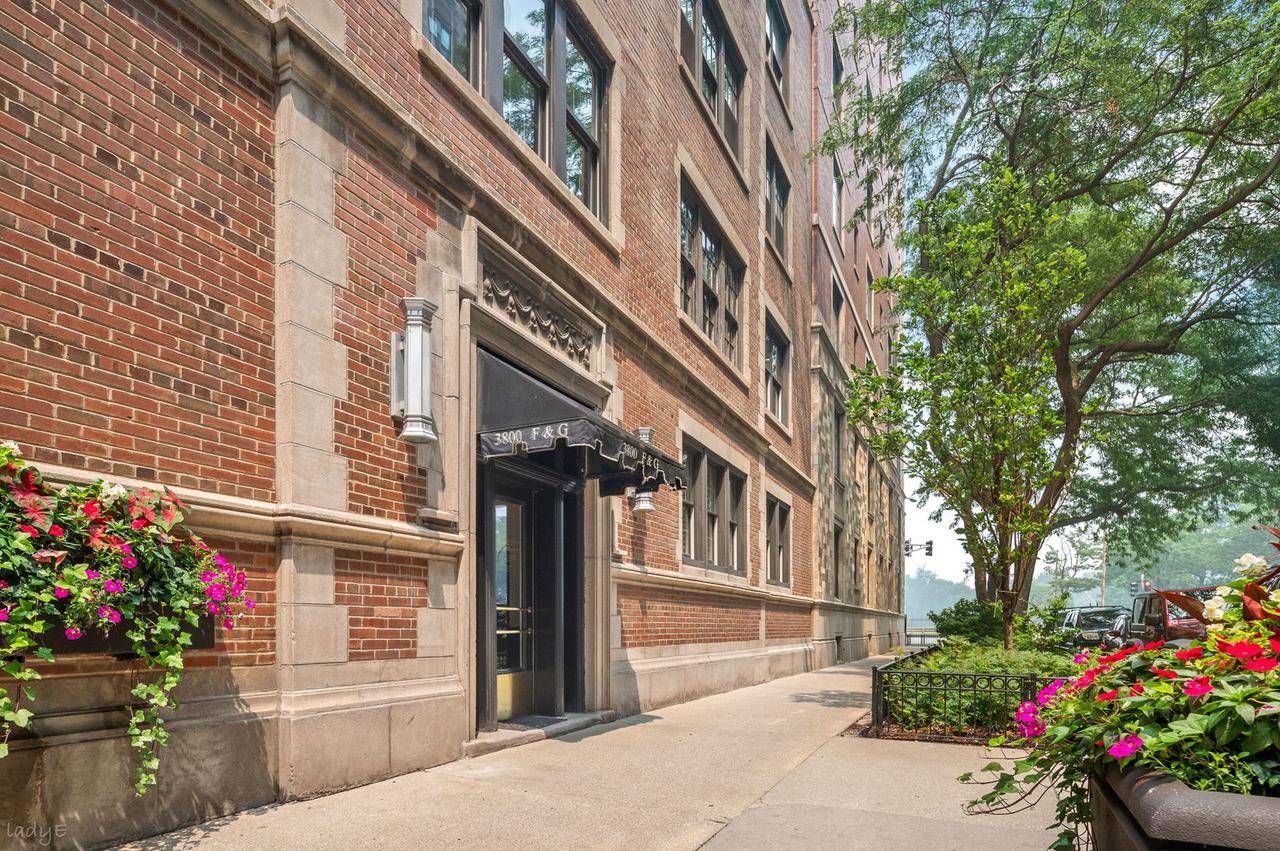 3800 N Lake Shore Dr. #3G, Chicago, IL 60613