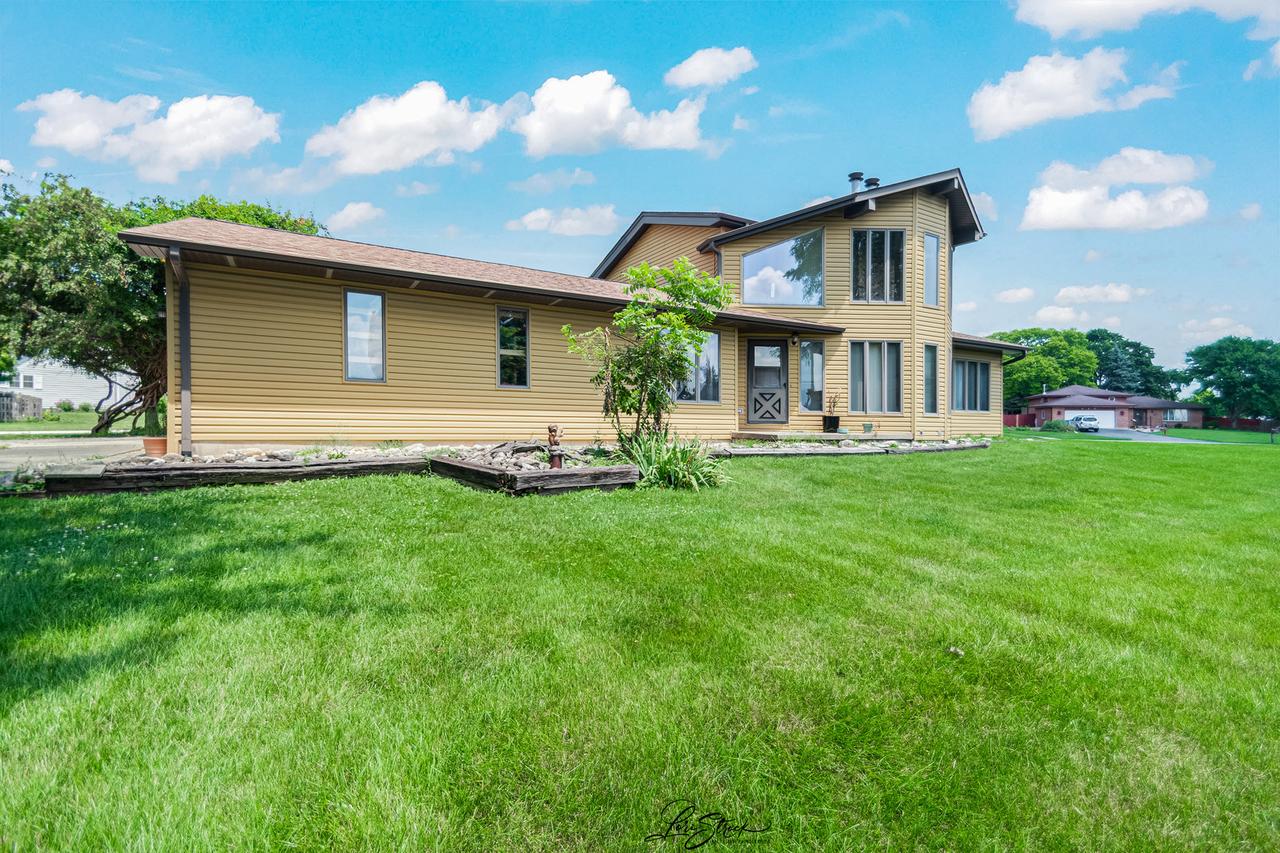 416 Auburn Ct., New Lenox, IL 60451