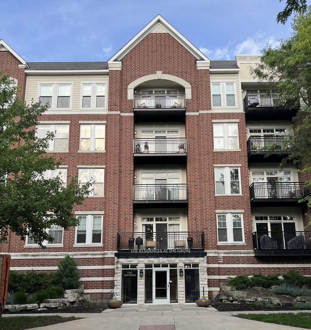 7753 Van Buren St. #305, Forest Park, IL 60130