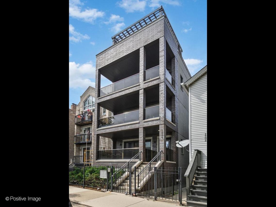 1506 W Superior St. #1, Chicago, IL 60642