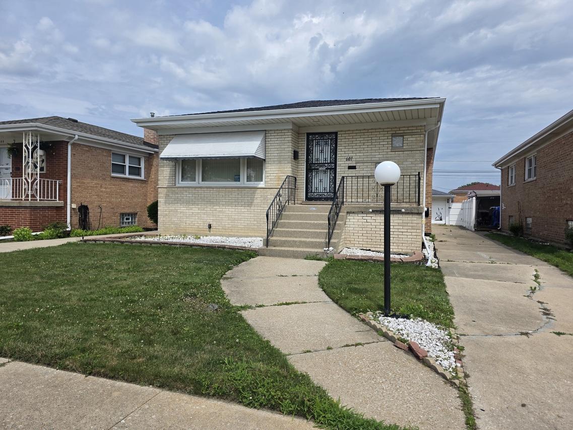 601 Yates Ave., Calumet City, IL 60409
