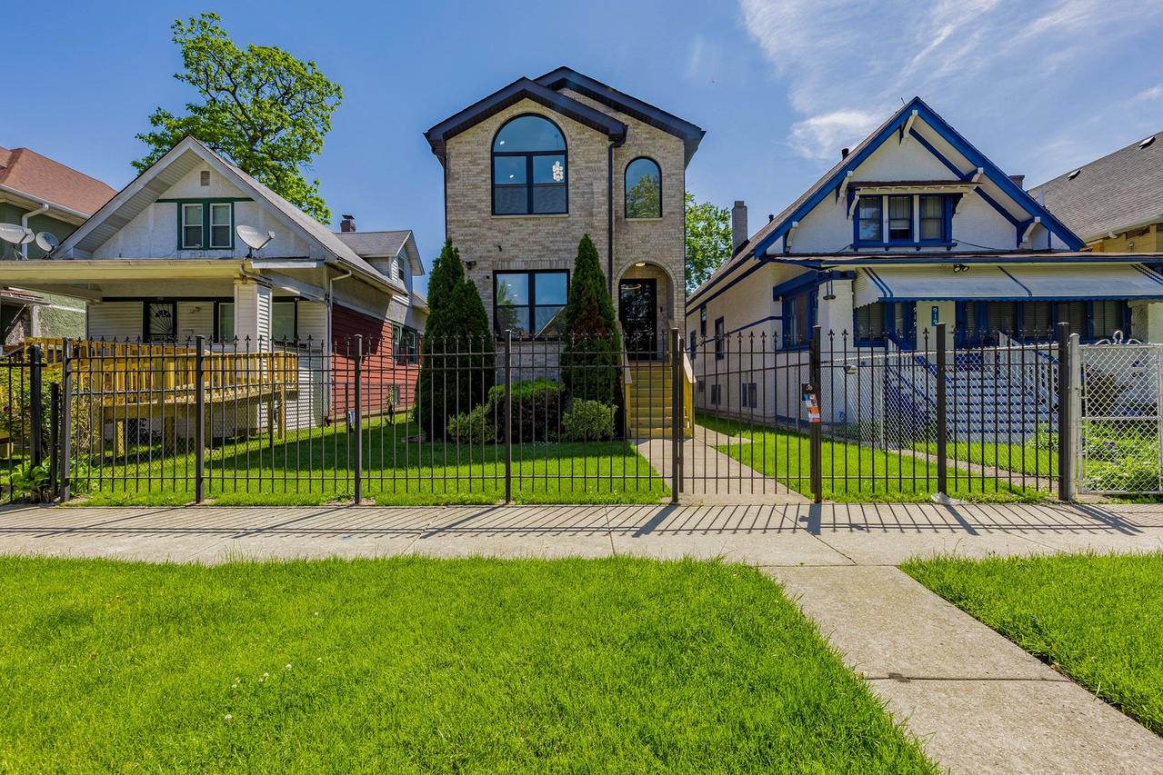 921 N Lorel Ave., Chicago, IL 60651