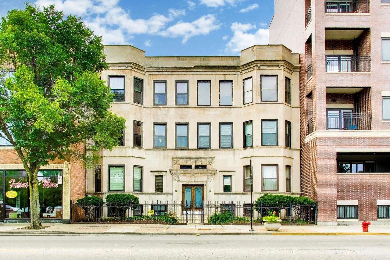 923 W Irving Park Rd. #2E, Chicago, IL 60613