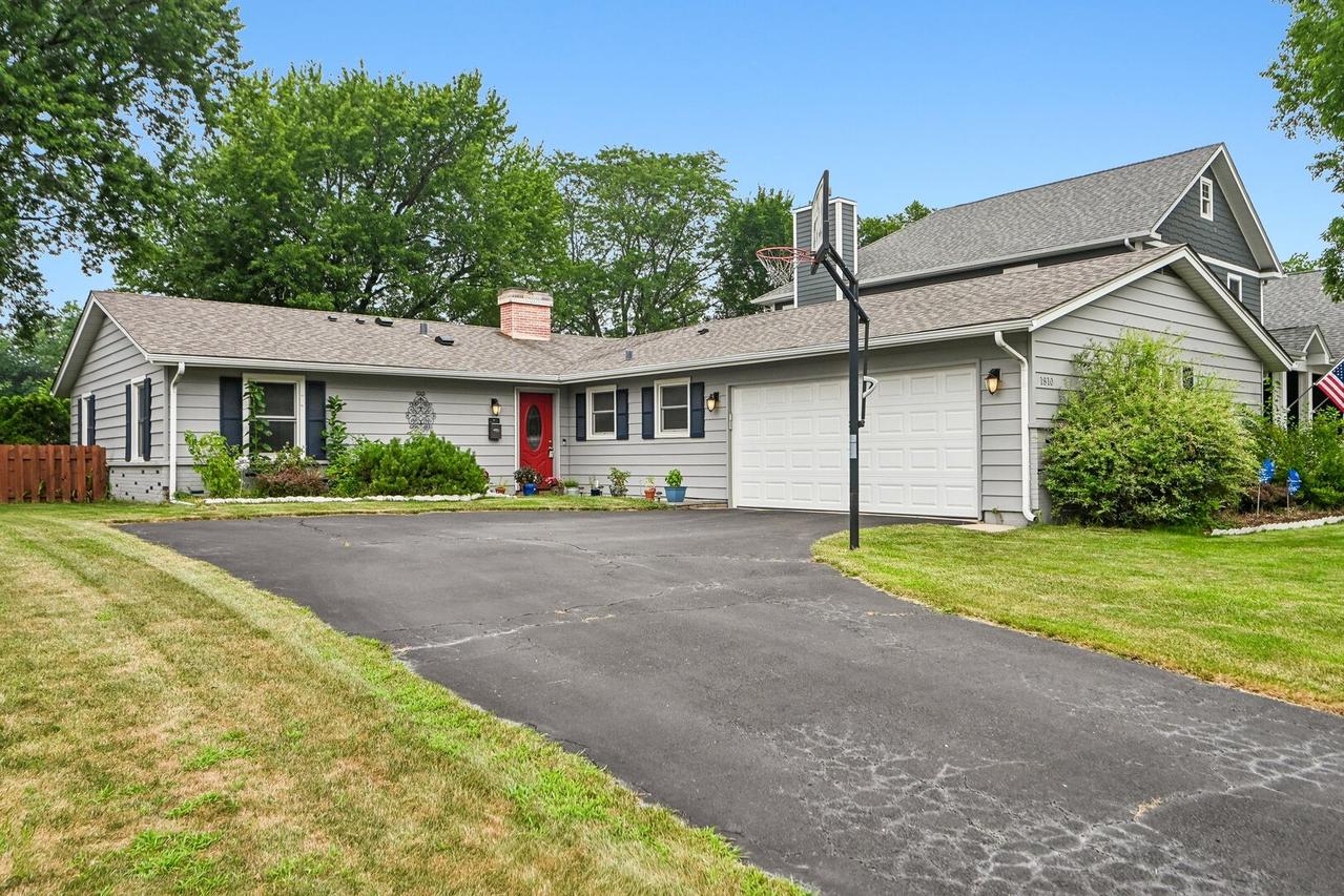 1810 N Ridge Ave., Arlington Heights, IL 60004