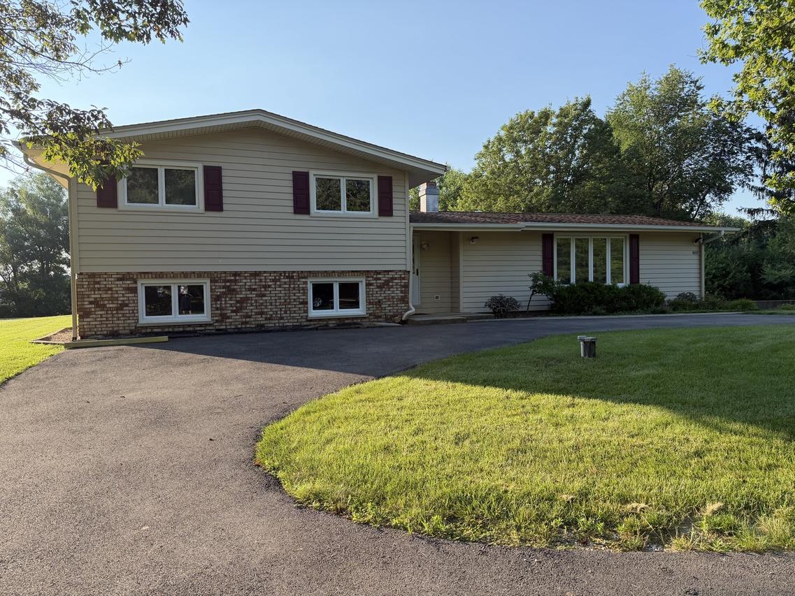 0S519 Skyline Dr., Batavia, IL 60510