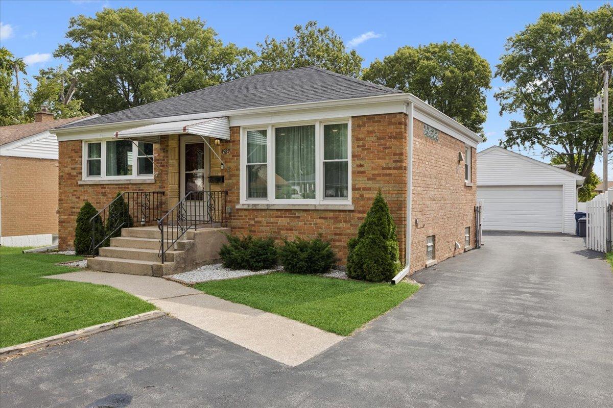 1527 N Wolf Rd., Berkeley, IL 60163