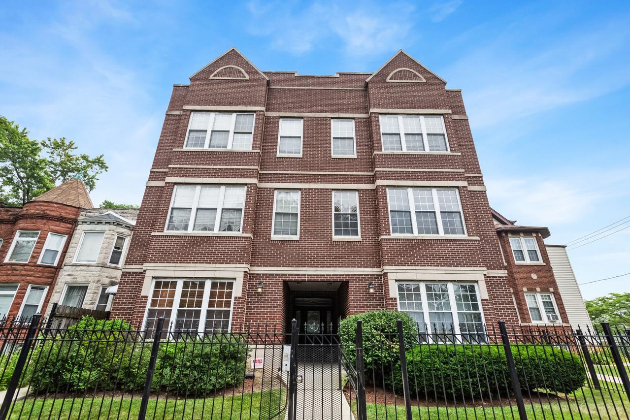 25 N Menard Ave. #2S, Chicago, IL 60644
