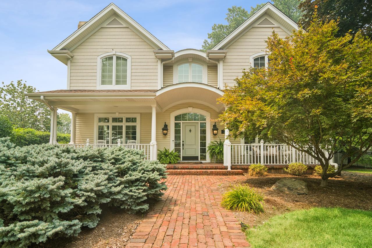 1600 N Vail Ave., Arlington Heights, IL 60004