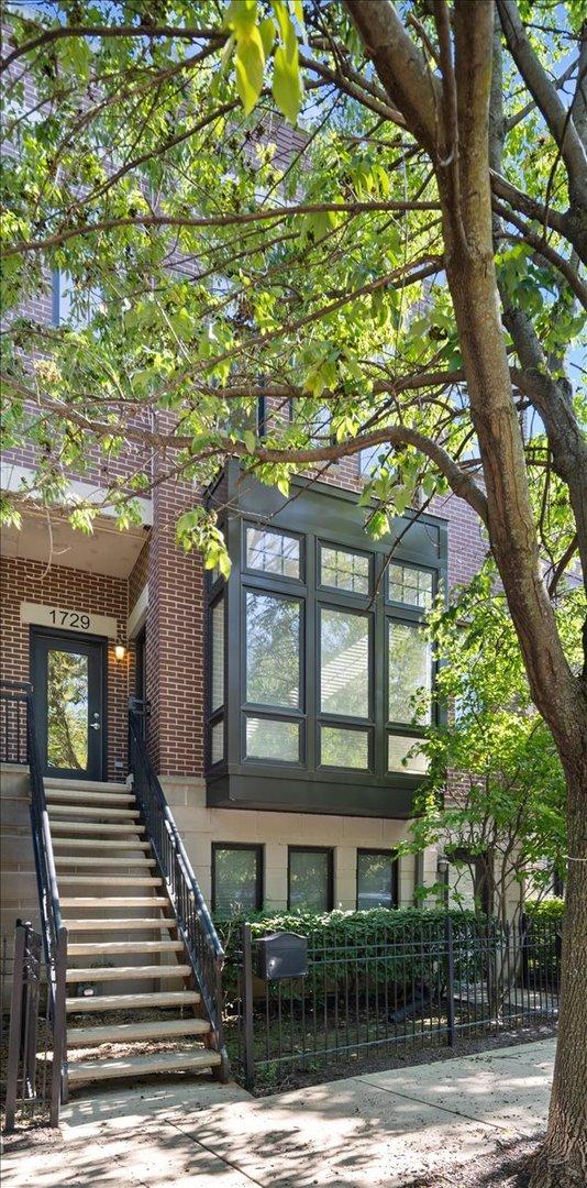 1729 W George St., Chicago, IL 60657