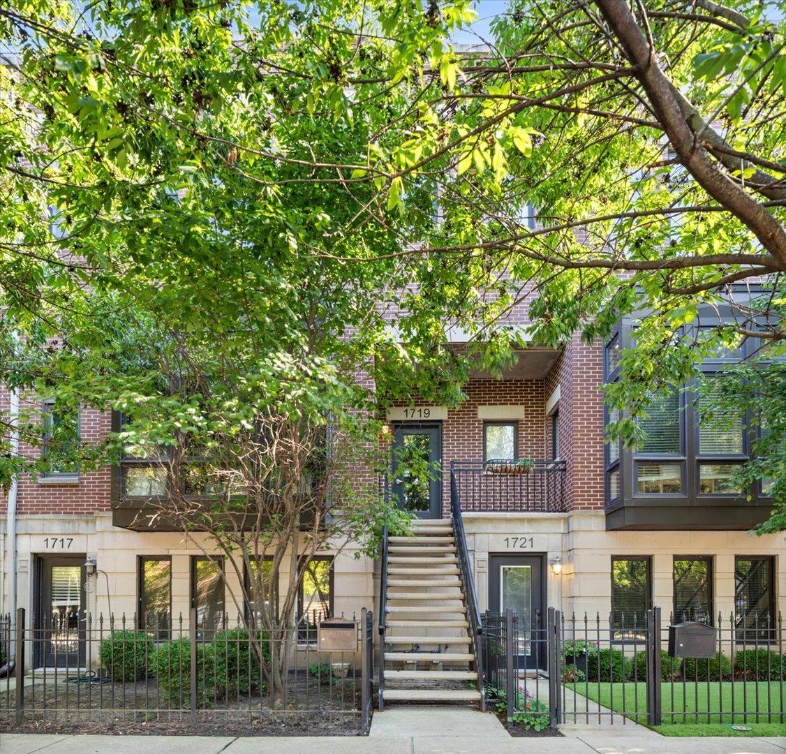 1719 W George St., Chicago, IL 60657