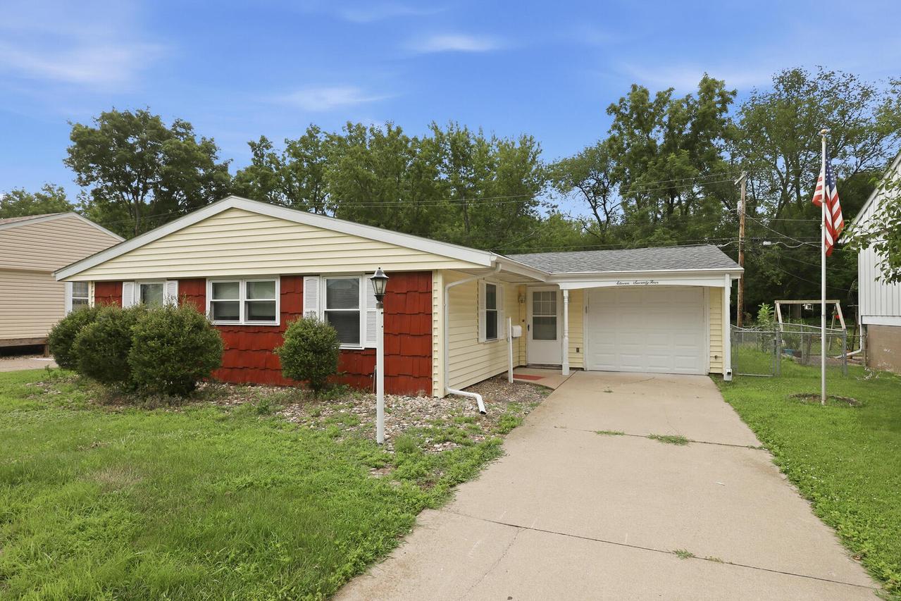 1174 46th Ave., East Moline, IL 61244