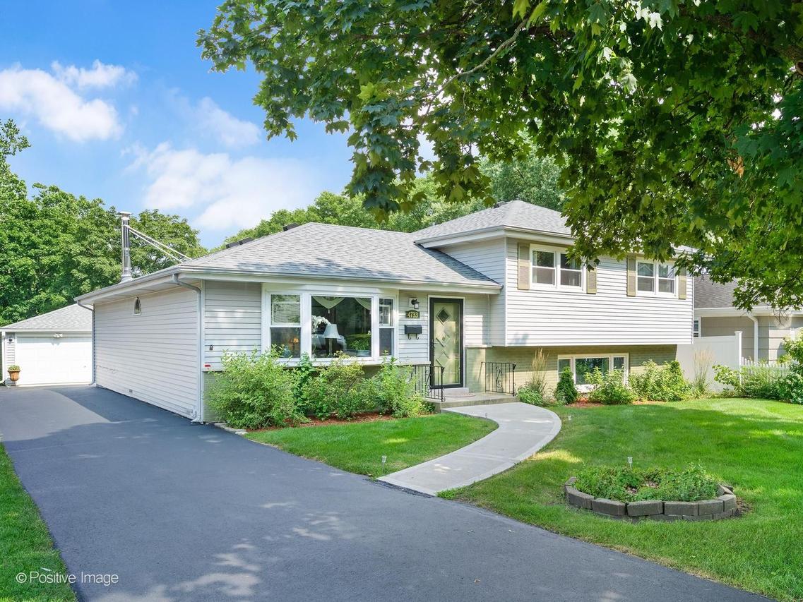 4733 S Pershing Ave., Downers Grove, IL 60515