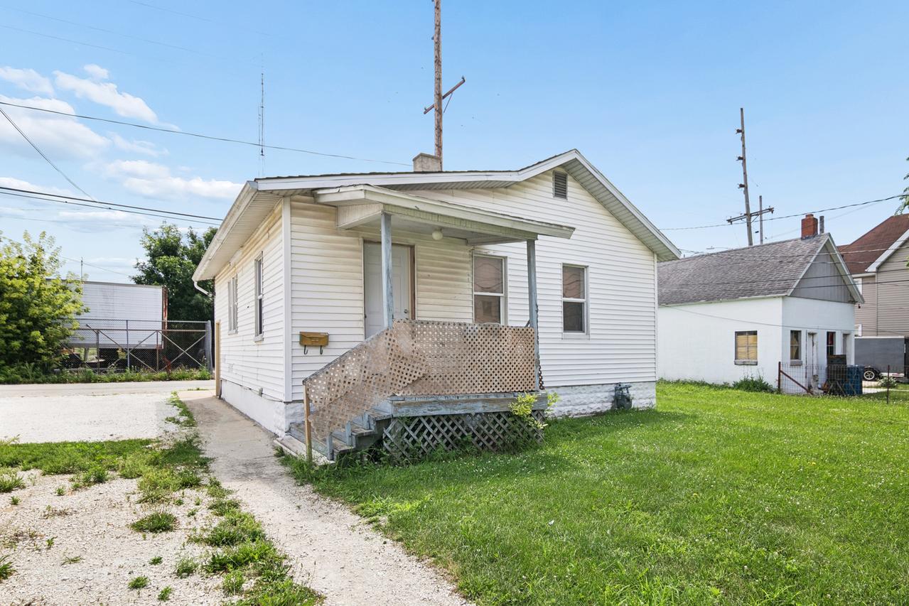 358 S Washington Ave., Kankakee, IL 60901