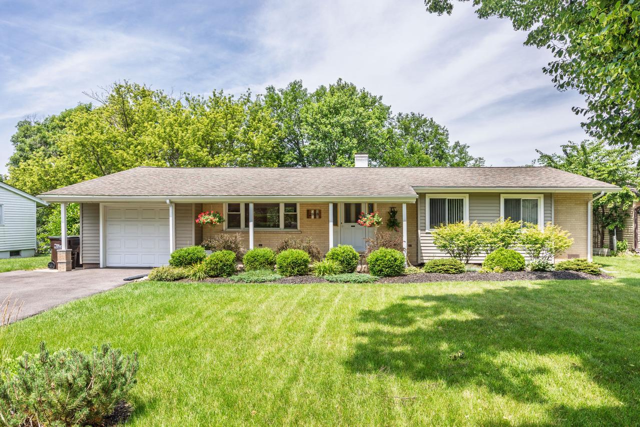 2818 Limerick Dr., Cary, IL 60013