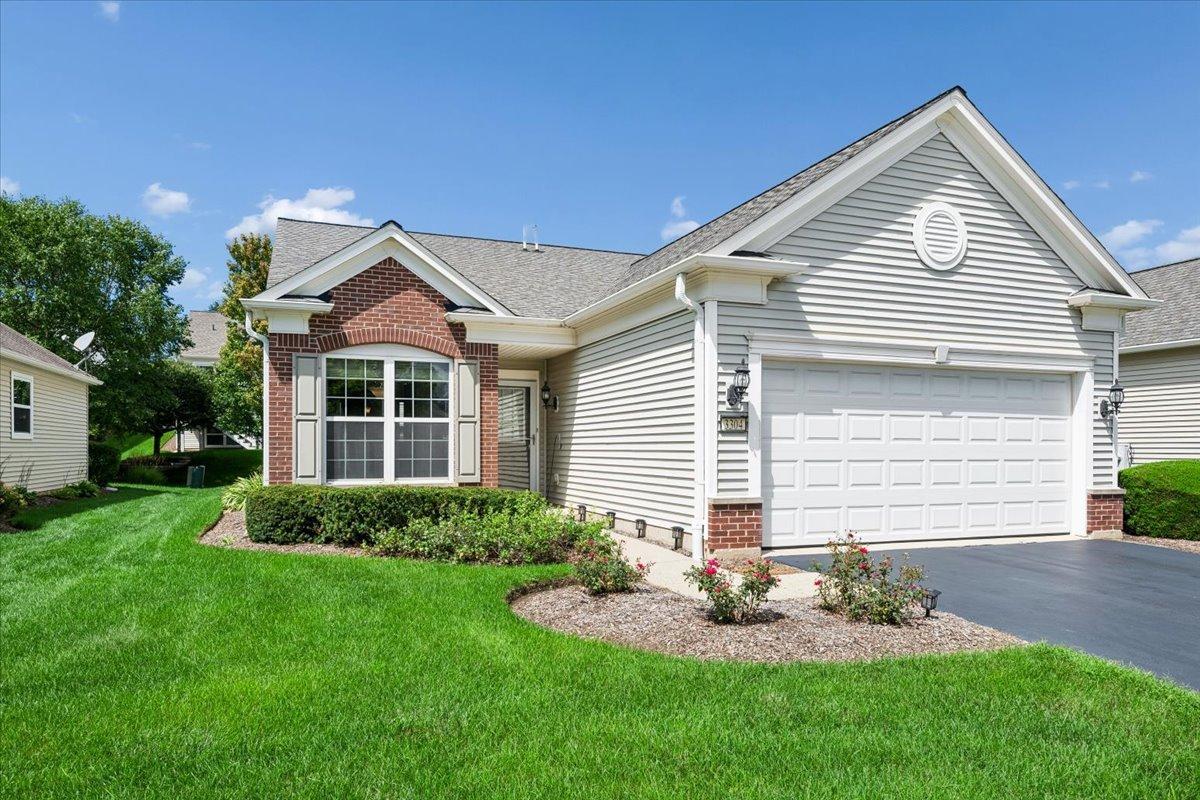 3304 Comstock Ct., Mundelein, IL 60060