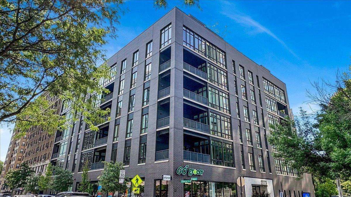 2773 N Hampden Ct. #302, Chicago, IL 60614