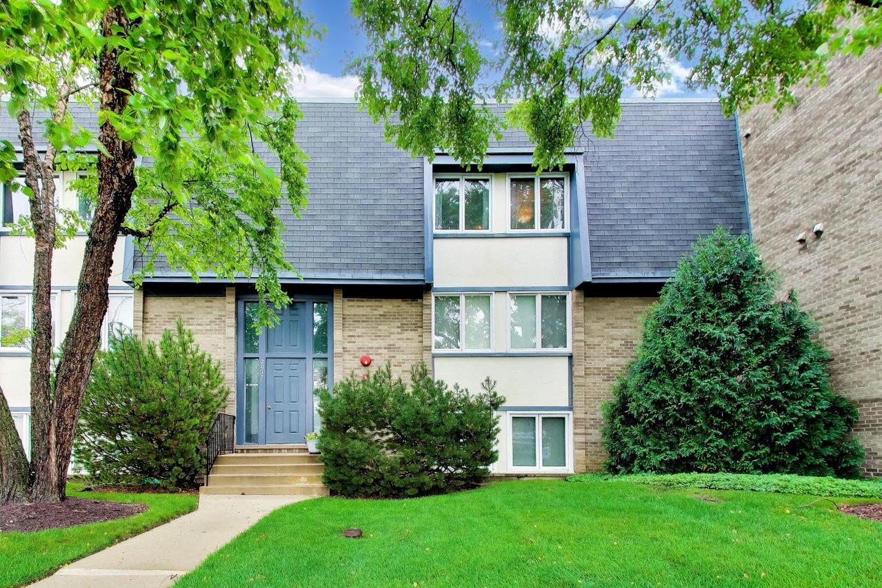 2017 Ammer Ridge Ct. #302, Glenview, IL 60025