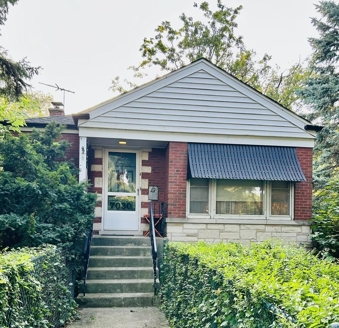 7030 N Ionia Ave., Chicago, IL 60646