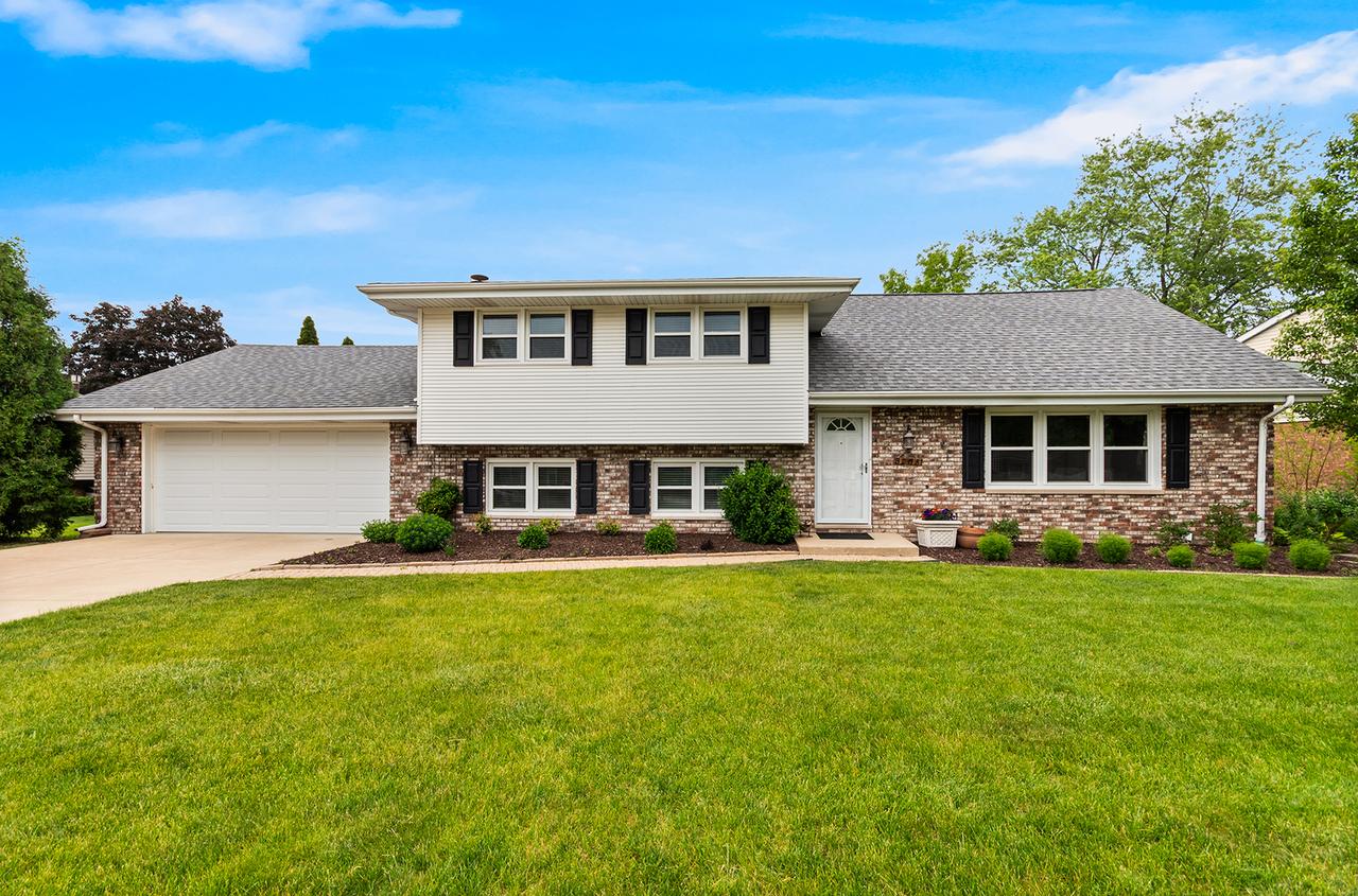 3205 Rosemont Dr., Joliet, IL 60431