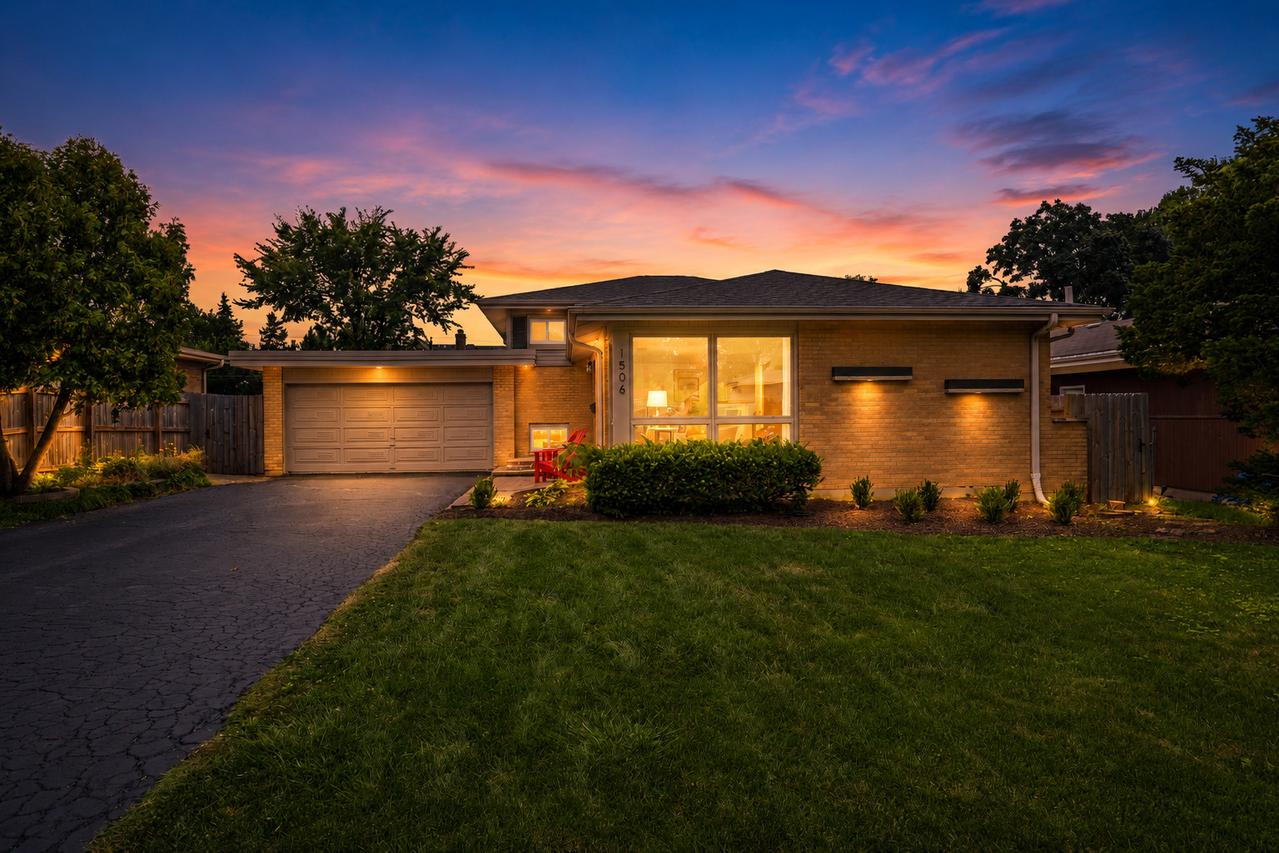 1506 Wakeman Ave., Wheaton, IL 60187