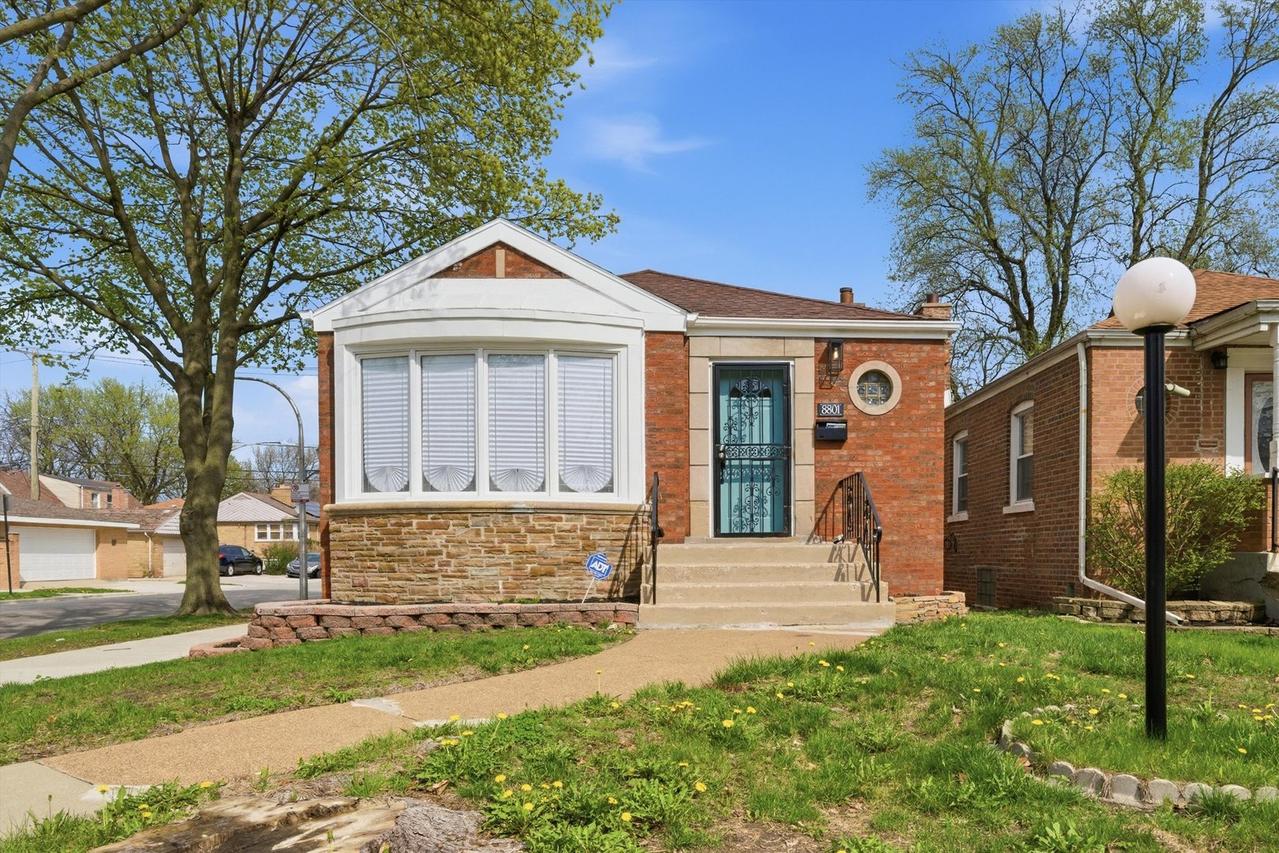 8801 S Clyde Ave., Chicago, IL 60617