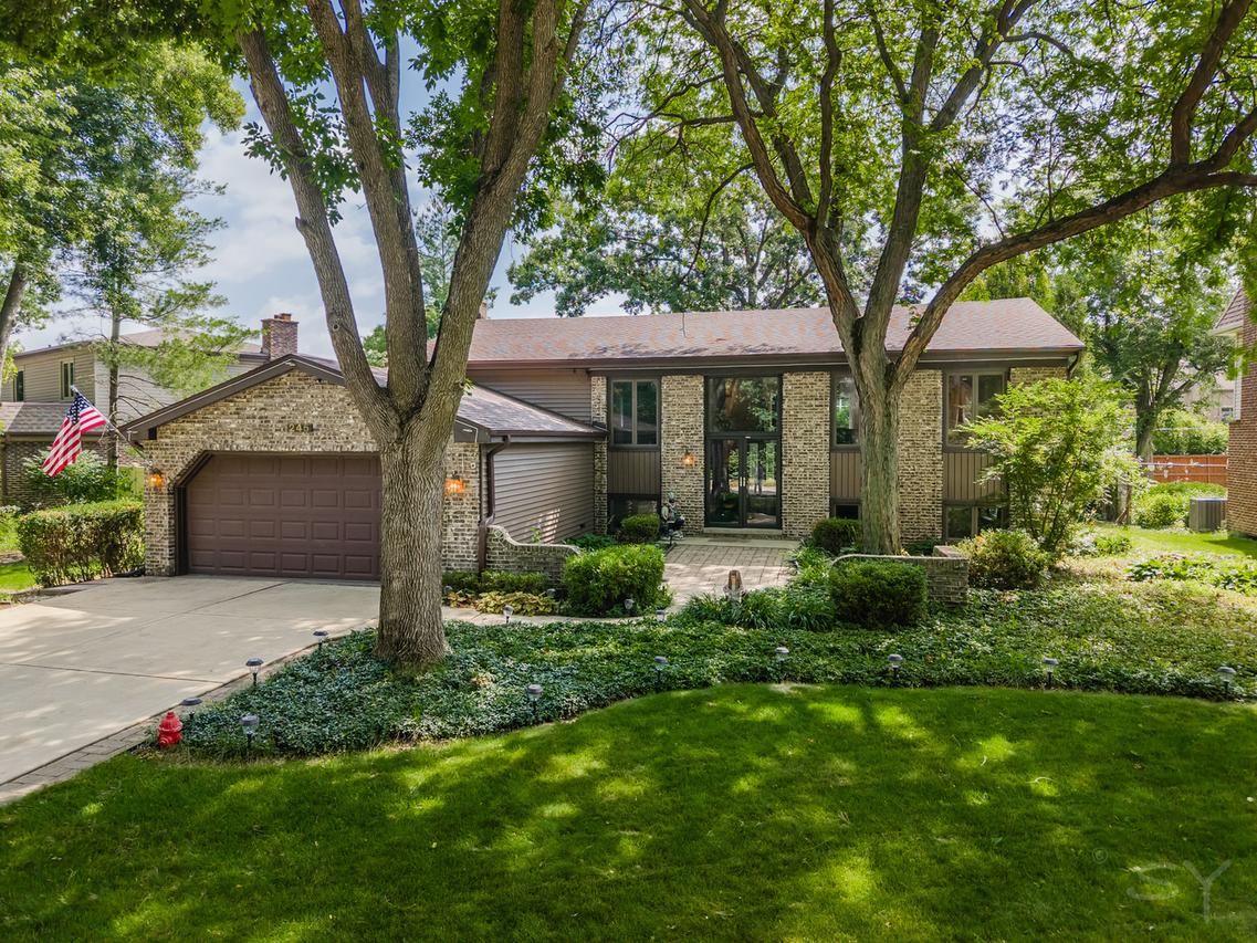 245 Montclare Ln., Wood Dale, IL 60191