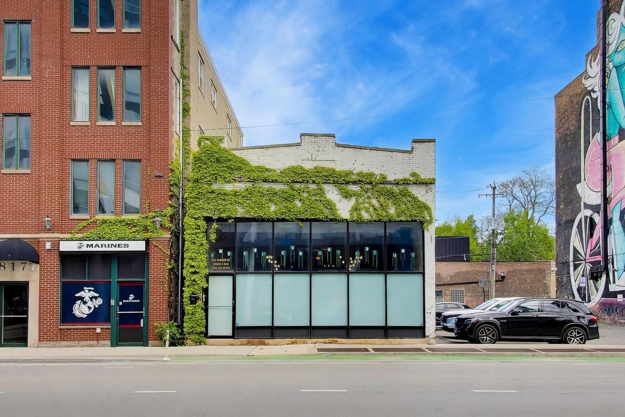 815 N Milwaukee Ave., Chicago, IL 60642