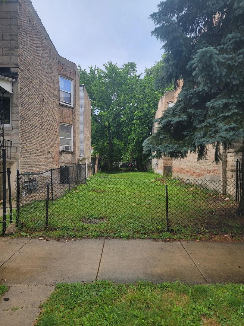 4218 W Gladys Ave., Chicago, IL 60624